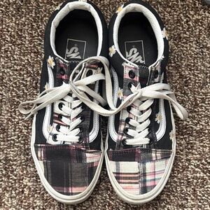 Vans Women's Black and White Plaid Sneakers